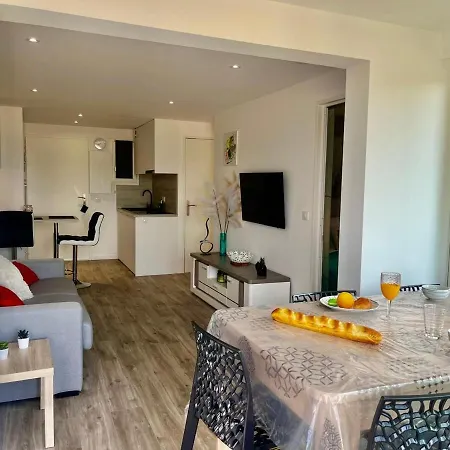 Holidays Yourhosthelper Cannes