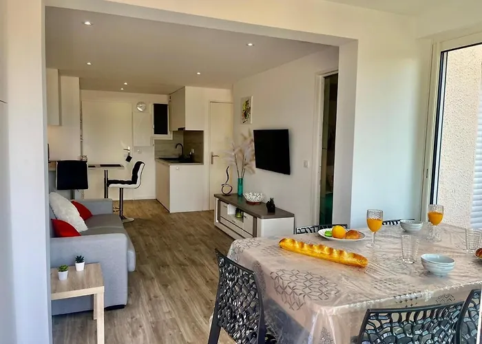 Holidays Yourhosthelper كان