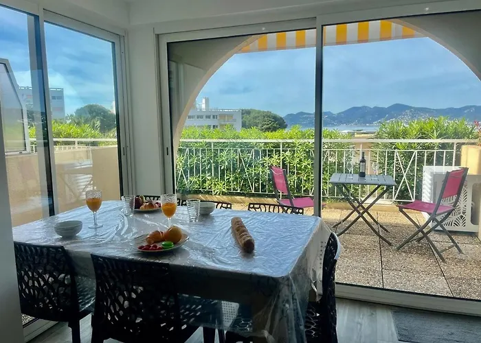 Holidays Yourhosthelper شقة